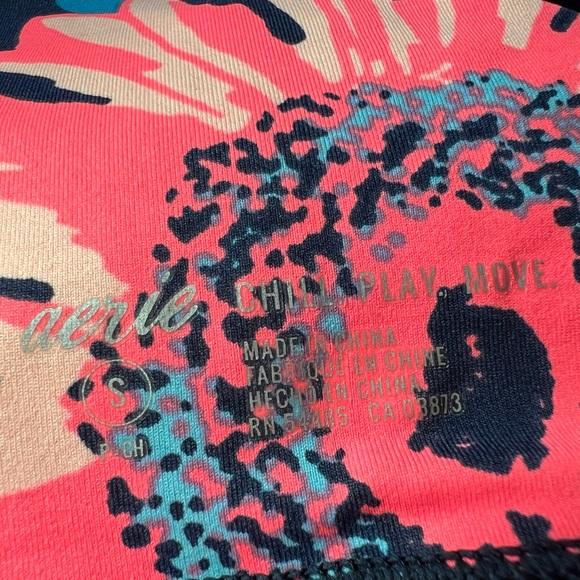 AERIE Playful, super soft and stretchy leggings - Picture 3 of 4